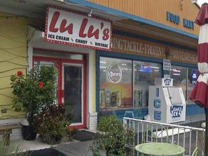 Karena Tersaingi Wanita Ini Nekat Kencingi Mesin Pembuat Es Krim Tetangganya