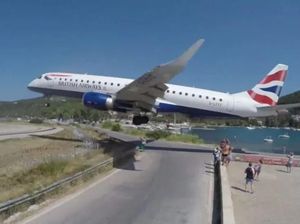 Mungkin Ini Lokasi Memotret Pesawat Paling Berbahaya