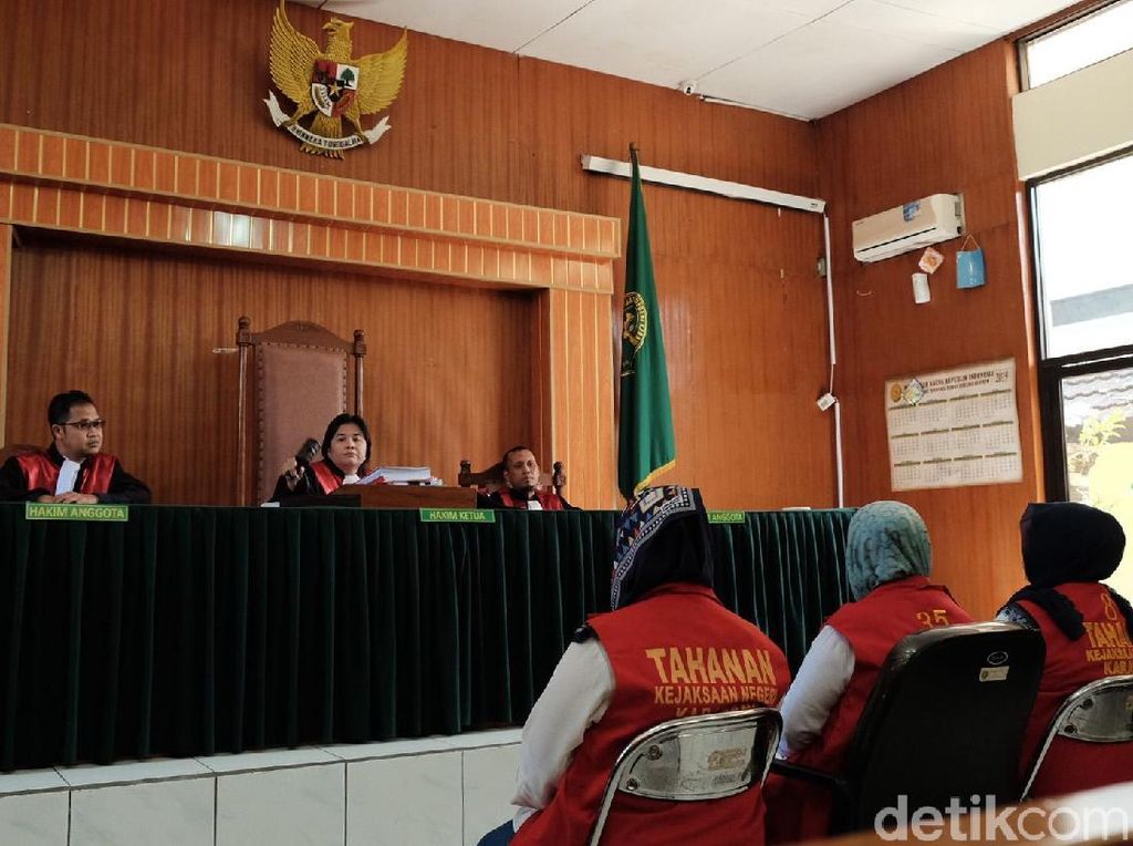 Jejak 3 Emak PEPES: Kampanye Hitam ke Jokowi, Divonis 6 Bulan Bui