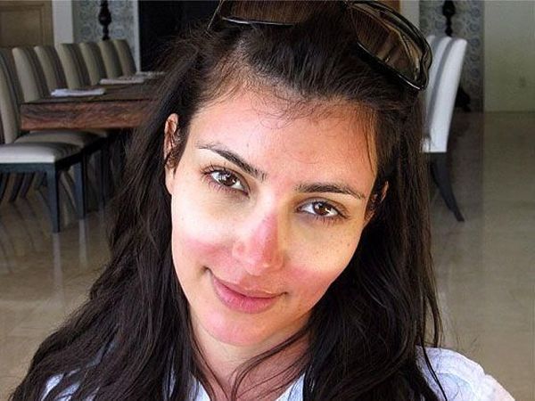 Foto 8 Artis yang Berani Pamer Wajah Jelek Saat Selfie