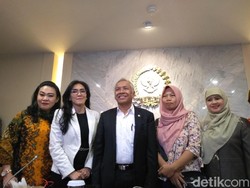 Bamus DPR Putuskan Pertimbangan Amnesti Baiq Nuril Dibahas Komisi III