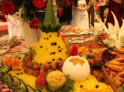 Sakral! Bentuk dan Lauk pada Tumpeng Ternyata Punya Filosofi