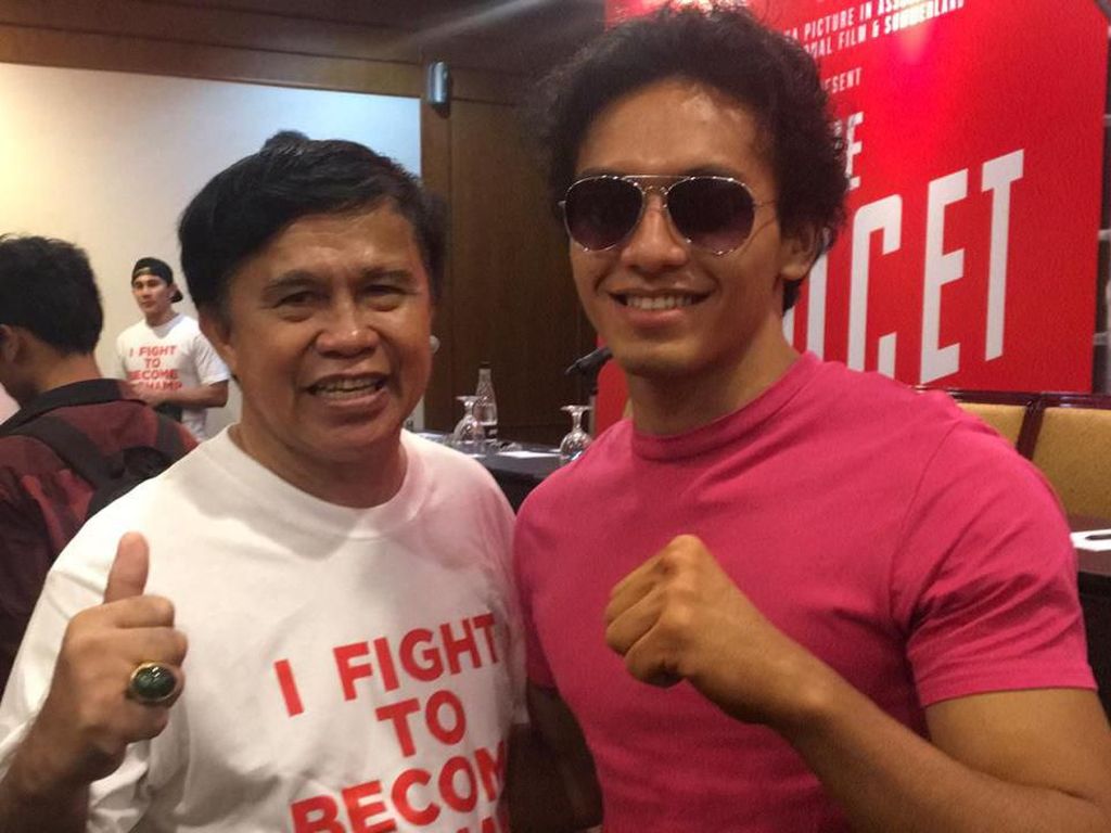 Ellyas Pical Akui Jefri Nichol Cocok Perankan Dirinya Ellyas Pical Akui Jefri Nichol Cocok Perankan Dirinya