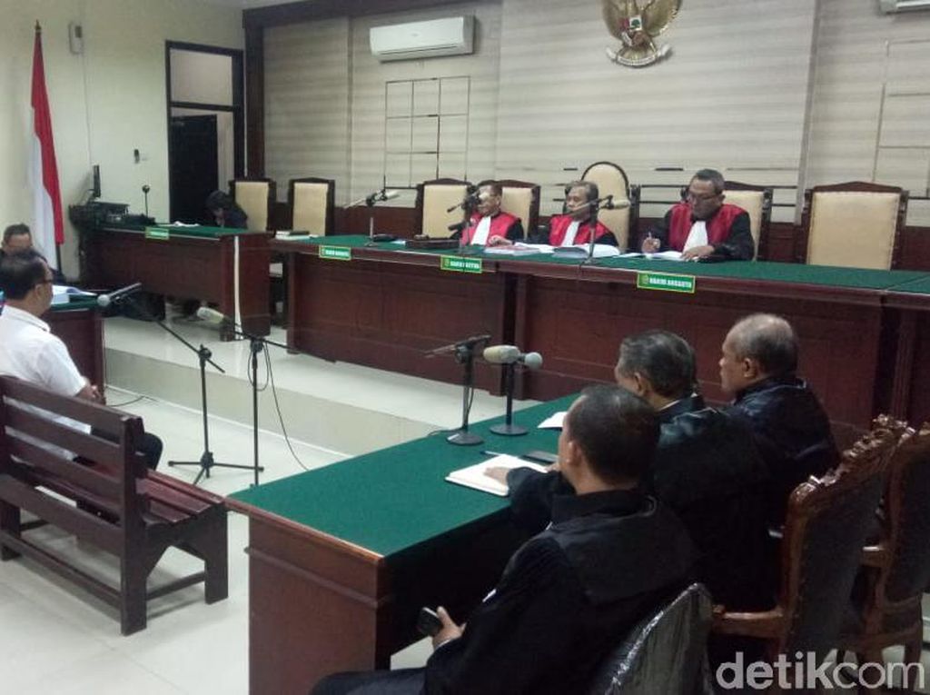 Kasus Suap DPRD, Mantan Sekda Kota Malang Dituntut 3 Tahun Penjara Kasus Suap DPRD, Mantan Sekda Kota Malang Dituntut 3 Tahun Penjara