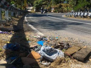 Mobil Elf Celaka di Pemalang Berisi Keluarga Besar Usai Plesiran