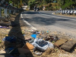 Mobil Elf Celaka di Pemalang Berisi Keluarga Besar Usai Plesiran