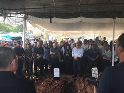 Jelang Pemakaman Dindin OM PSP, Pelayat Tak Kuasa Menahan Tangis