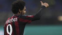 Luiz Adriano di AC Milan selama satu setengah musim. Dia menorehakn enam gol dari 36 laga. (Foto: Marco Luzzani/Getty Images)