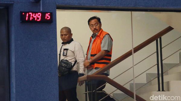 Tangan Diborgol, Nurdin Basirun Diperiksa Perdana