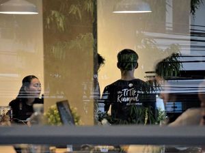 Asyiknya Nongkrong di Kopi Tikum