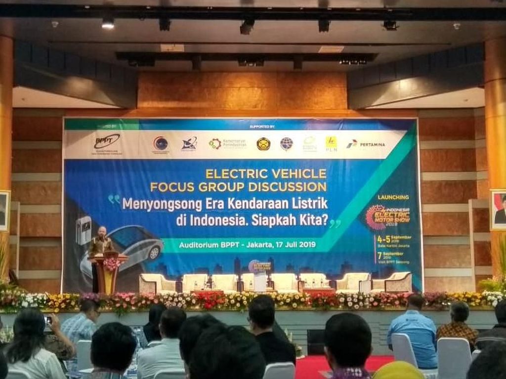 Kementerian ESDM Hingga Kemenperin Bahas Kesiapan Mobil Listrik Kementerian ESDM Hingga Kemenperin Bahas Kesiapan Mobil Listrik