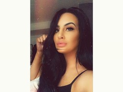 Setelah Posting Foto Selfie, Wanita Ini Meninggal Secara Misterius