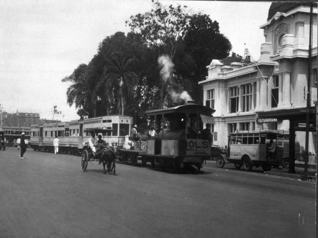 Melacak Jejak Trem yang Pernah Hilir Mudik di Jakarta Melacak Jejak Trem yang Pernah Hilir Mudik di Jakarta