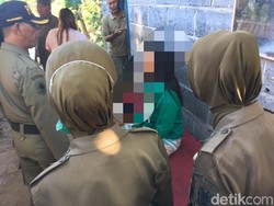 Pasangan Mesum di Kota Mojokerto Dirazia, Petugas Diomeli Emak-emak