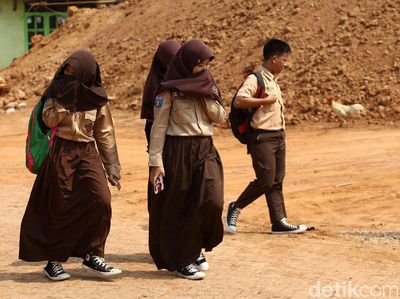 Berjibaku Melawan Debu Demi Menuntut Ilmu