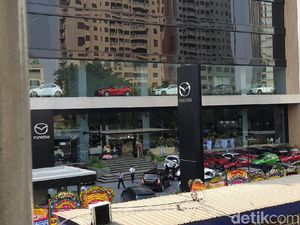 Diler Wah Mazda di Simprug Mirip dengan di Jepang