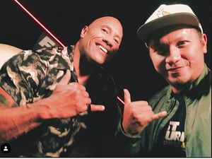 Edan! Gading Marten Interview dan Foto Bareng The Rock