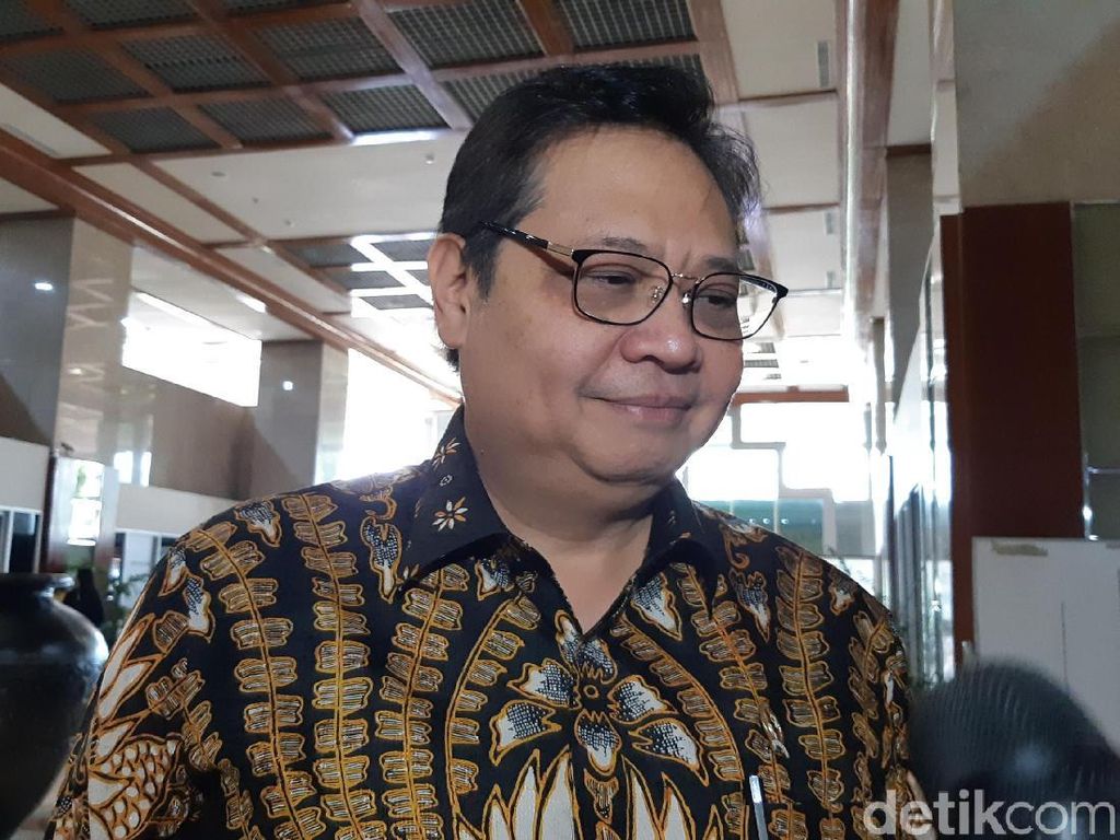 Diisukan Jadi Menko Perekonomian, Ini Respons Airlangga Diisukan Jadi Menko Perekonomian, Ini Respons Airlangga