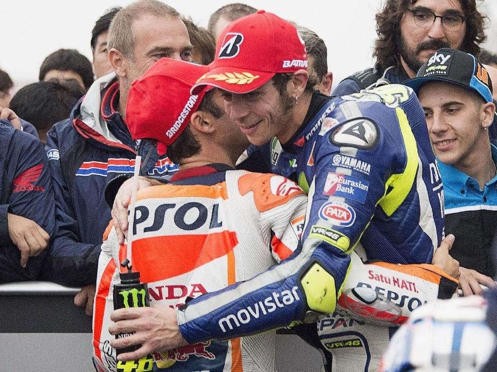 Ketika Pedrosa Kesal pada Rossi Ketika Pedrosa Kesal pada Rossi