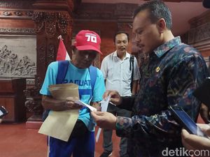 Jokowi Presiden Lagi, Kakek di Bali Penuhi Kaul Jalan Kaki 80 Km