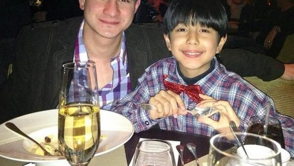 Sebelum Dipenjara, Ini Momen Makan Steve Emmanuel Bersama Anaknya