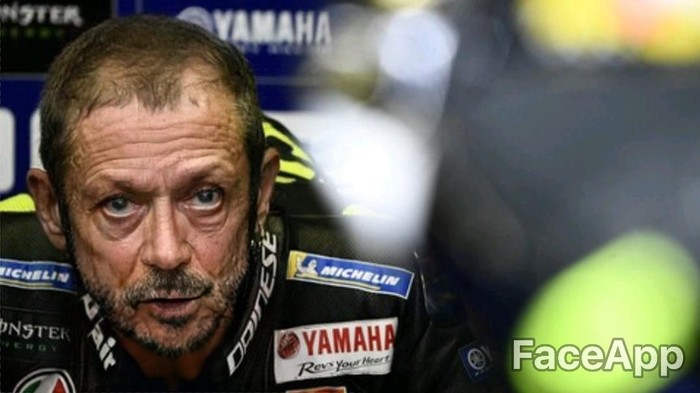 Penampakan wajah Valentino Rossi dikala diedit dengan Aplikasi wajah renta FaceApp yang kekinian (Foto: Istimewa) Penampakan wajah Valentino Rossi dikala diedit dengan Aplikasi wajah renta FaceApp yang kekinian (Foto: Istimewa)