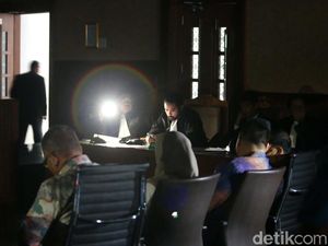 4 Pejabat Kementrian PUPR Jalani Sidang Tuntutan 4 Pejabat Kementrian PUPR Jalani Sidang Tuntutan