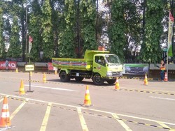 Supaya Dapat Rp 30 Juta, Sopir Truk Ditantang Lewati Rintangan Ini