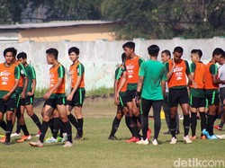 Fakhri Asah Pemain agar Tak Hanya Kuasai Satu Posisi