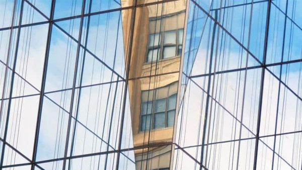 Tanpa Photoshop, Foto Bangunan Ini Hadirkan Ilusi Optik