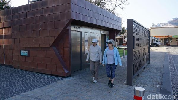 Kapan Jakarta Punya Toilet Umum Pintar Seperti di Perth?