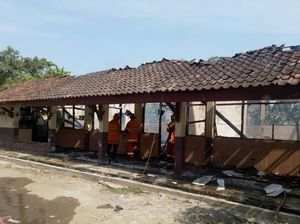 3 Ruangan Sekolah Dasar di Karawang Hangus Terbakar