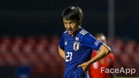 Aplikasi FaceApp sedang heboh karena bisa mengubah foto seseorang saat ini menjadi tua. Nah, kira-kira begini tampang rekrutan Real Madrid asal Jepang, Takefusa Kubo, di masa tuanya nanti, ada kumis dan punya jenggot. (Foto: Istimewa)