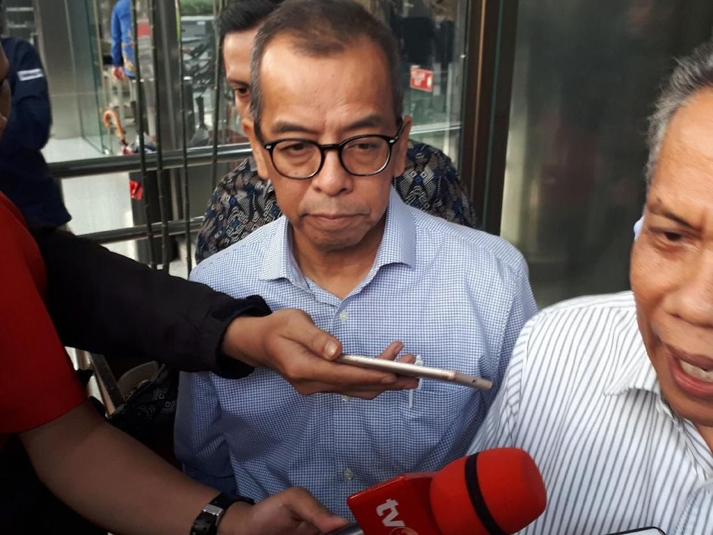 Emirsyah Satar Tersangka Suap Tak Ditahan Usai Diperiksa KPK Emirsyah Satar Tersangka Suap Tak Ditahan Usai Diperiksa KPK