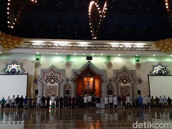 Ada Gerhana Bulan, Jemaah di Jakarta Islamic Center Salat Khusuf