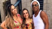 Ronaldinho dan Beatriz bertemu pada tahun 2016. (Instagram)