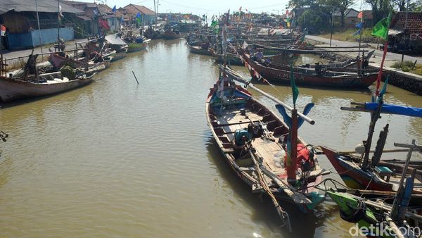 Cuaca Buruk, Nelayan di Cirebon Tidak Melaut