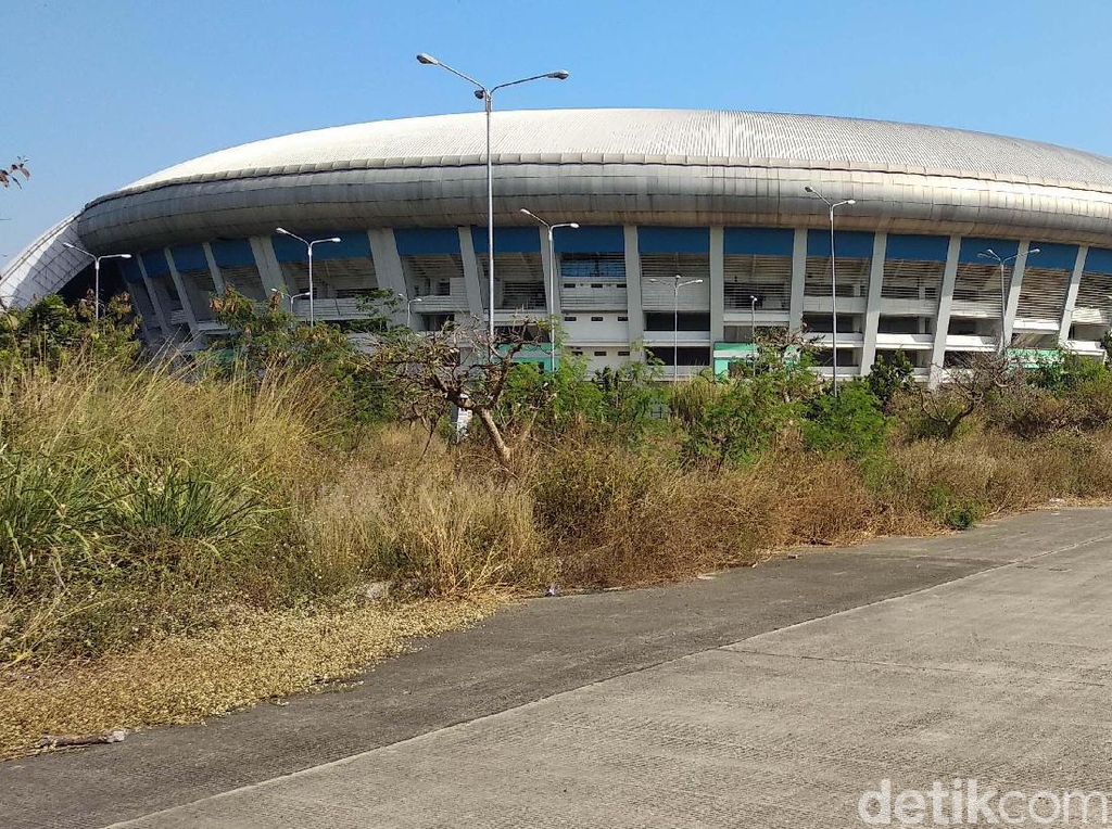 Kisah Stadion GBLA: Korupsi, Pembunuhan dan Kini Rusak Terbengkalai Kisah Stadion GBLA: Korupsi, Pembunuhan dan Kini Rusak Terbengkalai