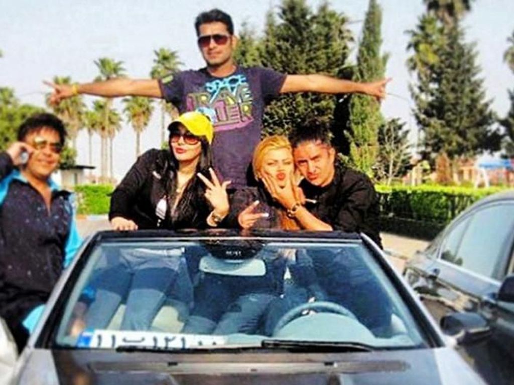 Negara Terkena Sanksi Ekonomi, The Rich Kids of Tehran Tetap Beraksi Negara Terkena Sanksi Ekonomi, The Rich Kids of Tehran Tetap Beraksi