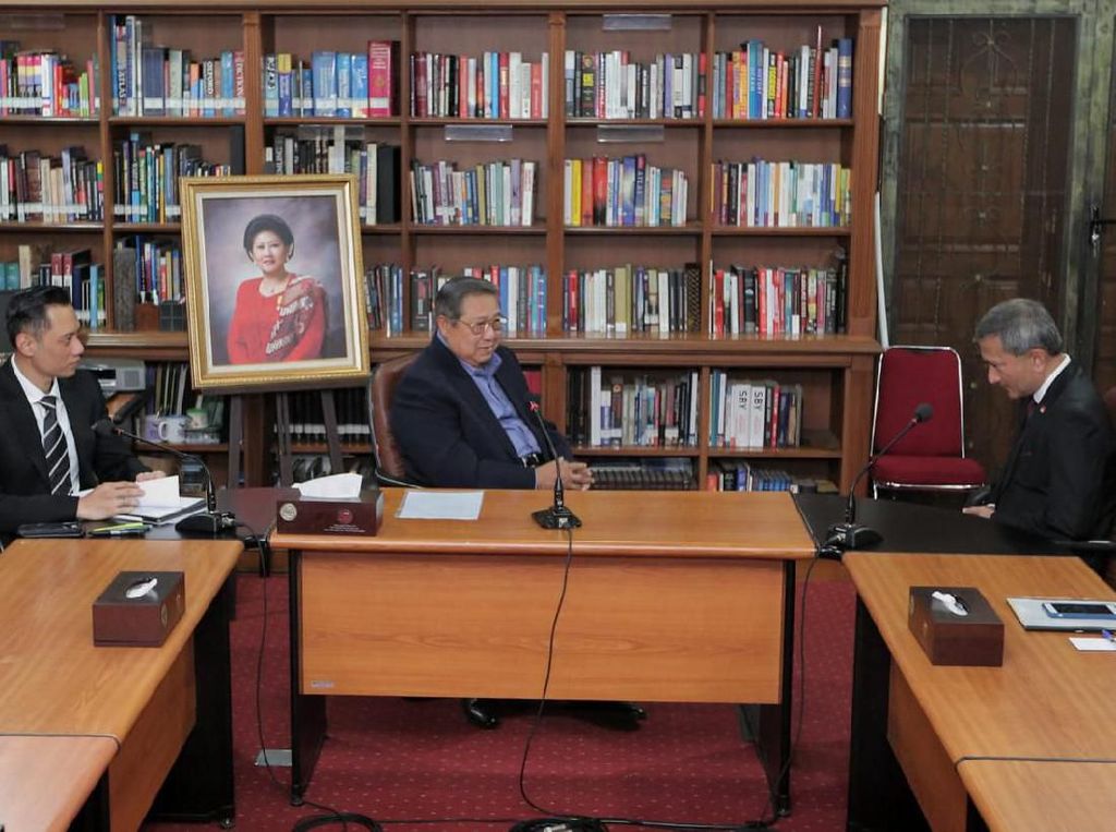 Bertemu SBY di Cikeas, Menlu Singapura Kenang Bu Ani Sosok Inspiratif Bertemu SBY di Cikeas, Menlu Singapura Kenang Bu Ani Sosok Inspiratif