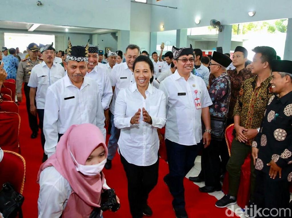 Krakatau Steel Terancam Rugi Rp 1,3 T, Rini: Tanya Direksi Krakatau Steel Terancam Rugi Rp 1,3 T, Rini: Tanya Direksi