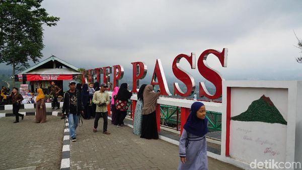 Foto Ketep Pass dan Fakta Pariwisata Magelang