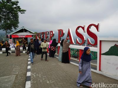 Foto Ketep Pass dan Fakta Pariwisata Magelang