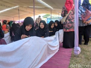 Lewat Batik Sepanjang 72 Meter, Motif Sendang Khas Lamongan Dipromosikan