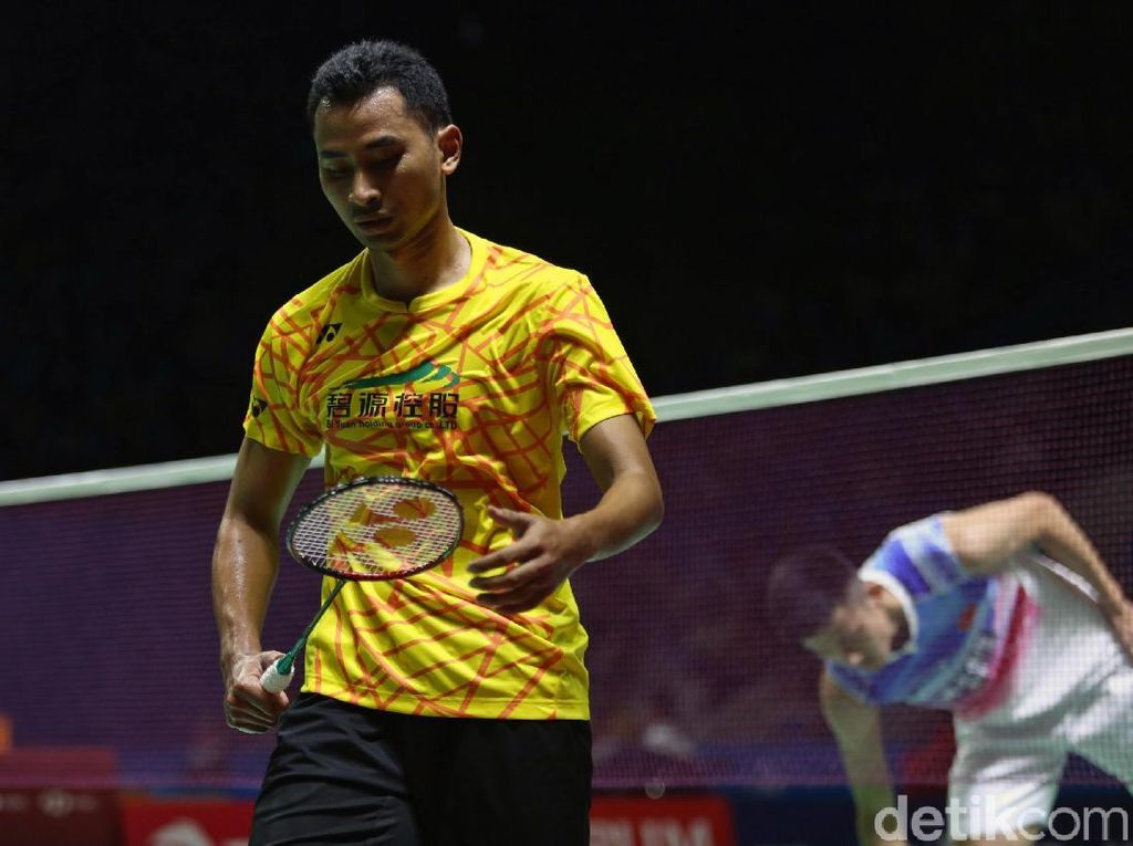 Lagi-Lagi Tommy Dikalahkan Chen Long Lagi-Lagi Tommy Dikalahkan Chen Long