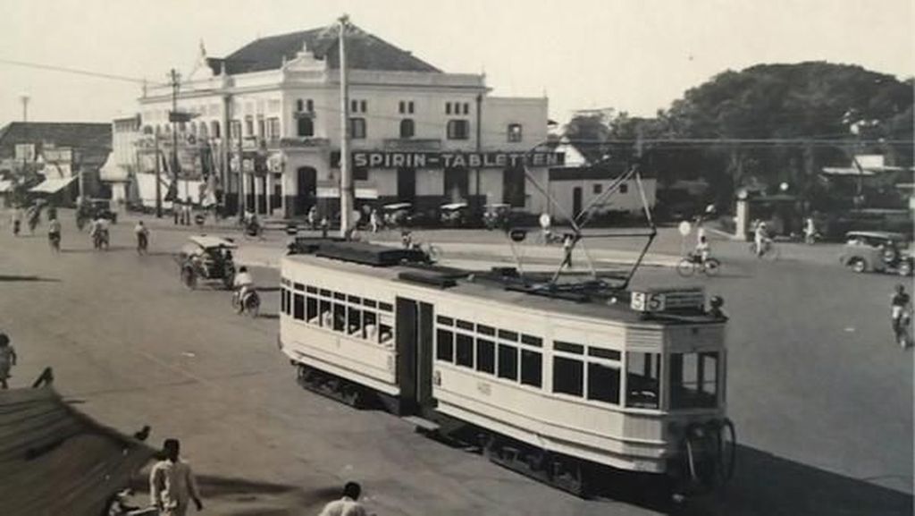 Potret Jejak Trem Batavia yang Pernah Berjaya Potret Jejak Trem Batavia yang Pernah Berjaya
