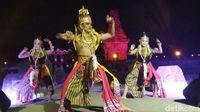 Foto: Eksotisme Candi Palah Dalam Pertunjukan Tari