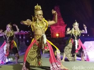 Foto: Eksotisme Candi Palah Dalam Pertunjukan Tari