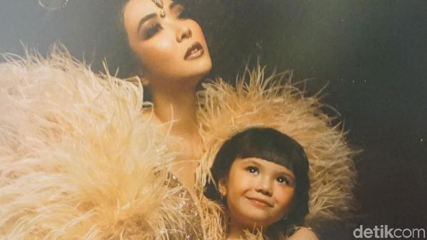 Roar...Inilah Gaya Luna Maya Sampai Gisella Jadi Hewan di Lion King