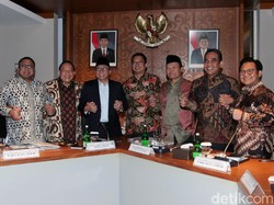 Sindiran Keras Fahri Hamzah: Pimpinan MPR Cuma Seperti Penerima Tamu!